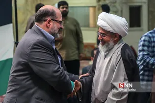 شیخ عبدالله صالح روحانی مبارز بحرینی و خالد قدومی نماینده حماس
