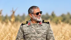 «مرا پایین پای شهید شوشتری دفن کنید»؛ وصیت شهید حسین ظریفی درباره شهید شوشتری + فیلم