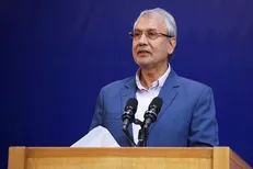 ربیعی: مابه التفاوت قیمت بنزین به حساب رانندگان تاکسی‌های اینترنتی واریز شد/ با رانندگان این شرکت‌ها تماس خواهم گرفت