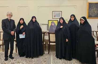 دیدار معاون رئیس&zwnj;جمهور با خانواده شهیده زهرا حداد عادل
