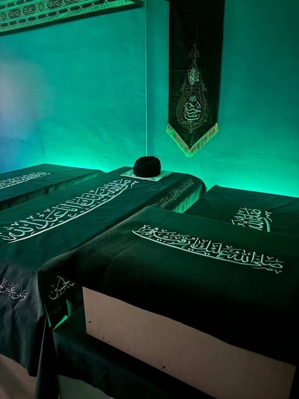 مصلی سیاهپوشِ «سوگ عظیم»؛ آخرین وداع با رهبر شهید و خاندانِ هم‌سفرش