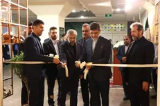 آثار نفیسی از گنجینه حرم امام رضا (ع) برای نخستین بار در تهران به نمایش در آمد
