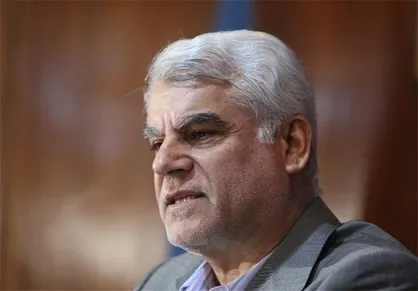 بهمنی: بسیاری از فساد&zwnj;ها بخاطر ارز ۴۲۰۰ تومانی است / راهی جز تامین مالی از طریق صادرات نداریم
