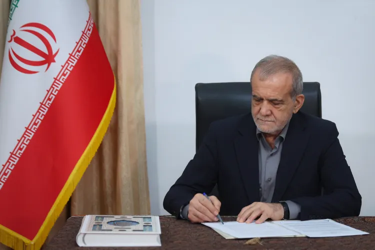 پیام تبریک پزشکیان به حجت‌الاسلام والمسلمین جناب آقای حسین طائب