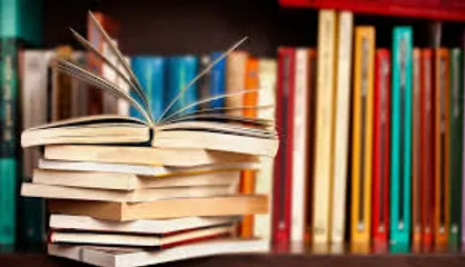 سه کتاب از شهیدان صدر و مطهری