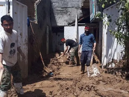 اتمام لایروبی منازل مردم سیل زده تالش به همت جهادگران