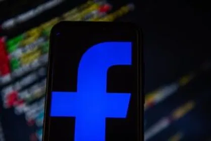فیس بوک به دنبال انتخاب مجدد ترامپ