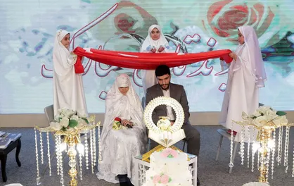 مراسم ازدواج ۴۰ زوج دانشجو خراسان رضوی برگزار شد/ نقش&zwnj;آفرینی در ازدواج جوانان به سبک یک تشکل دانشجویی