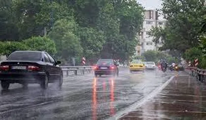 افزایش تصادفات با لغزندگی معابر/ تشدید ترافیک طی شب گذشته