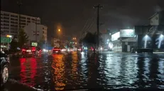 باران رحمت الهی بر سر رشت بارید/شهر در طراوت آسمانی غرق شد+فیلم