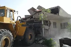 ویلای یکی از وزرای دولت در ساوجبلاغ به دستور دادستان تخریب شد/ نمایندگان مجلس این موارد را پیگیری کنند