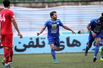 سرنوشت عجیب مهاجم استقلال؛ انصاری شکایت می&zwnj;کند!