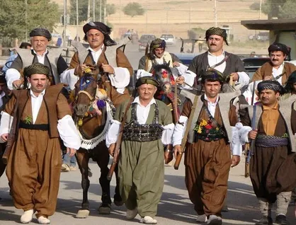 دانشجویان کردستانی نسبت به انتساب لباس با عزت کُردی از سوی ضد انقلاب واکنش نشان دادند