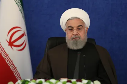 روحانی: ایستادگی ملت ایران دولت آینده آمریکا را وادار به کرنش خواهد کرد