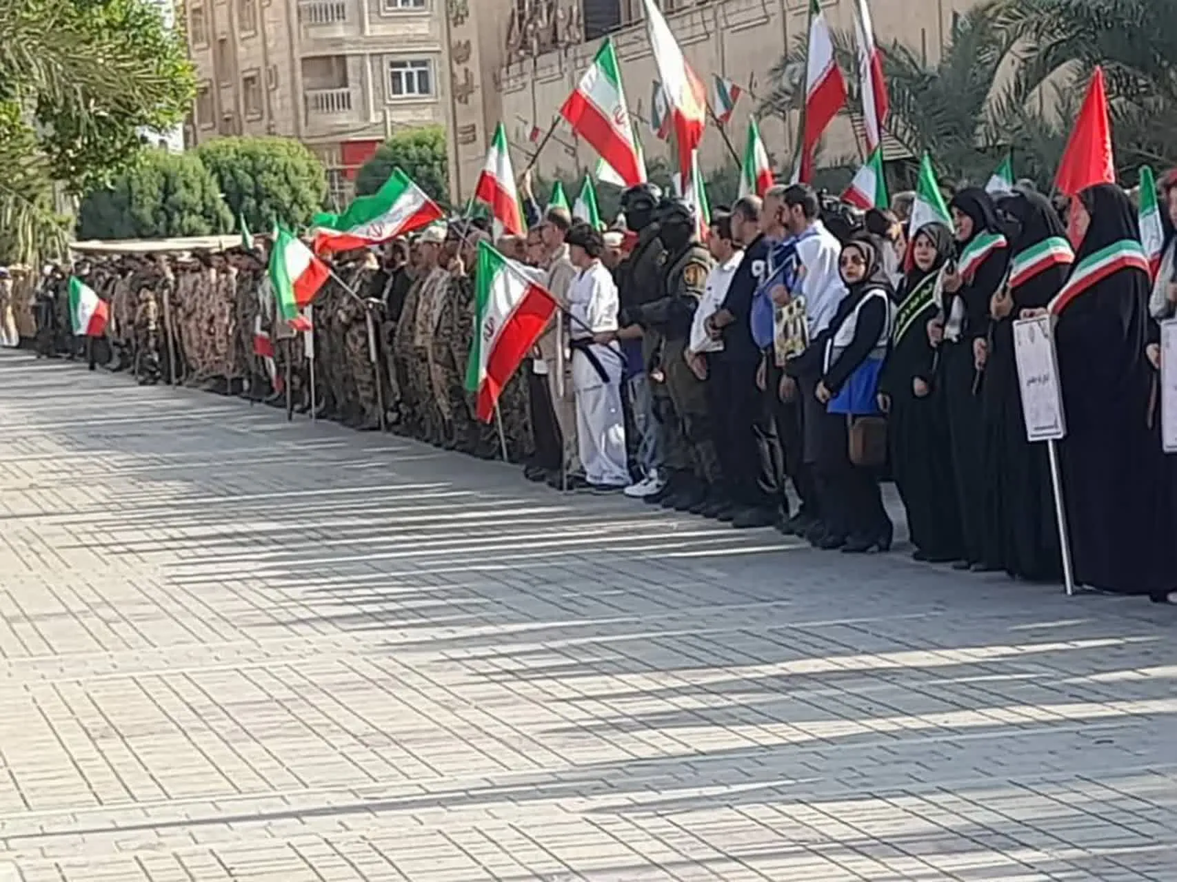 امام‌جمعه خرمشهر: ملت ایران در برابر تهدیدها متحد و هوشیار است