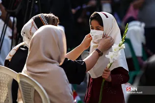 جشن روز شکوفه‌ها
