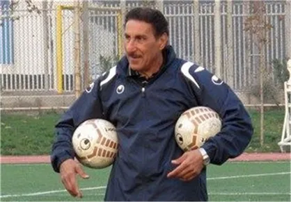 قلعه&zwnj;نویی بزرگ و استاد من است، درگیر نشدم