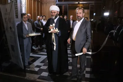 گشایش نمایشگاه &laquo;آیینه&zwnj;های نعت&raquo; در کتابخانه و موزه ملی ملک هم&zwnj;زمان با برگزاری آیین گرامی&zwnj;داشت یک&zwnj;هزار و پانصدمین سالگرد میلاد پیامبر اعظم (ص)