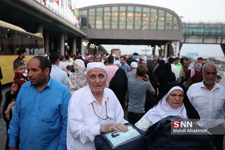 بازگشت اولین کاروان حجاج از سفر حج