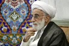 شورای نگهبان در برابر عملکرد غیرانقلابی دولت و مجلس در موضوع FATF ایستادگی کند