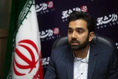 انقلابیون بازگشته از انقلابی‌گری با تبر اشرافیت به جان همه تعاریف و معاریف جمهوری اسلامی افتاده‌اند