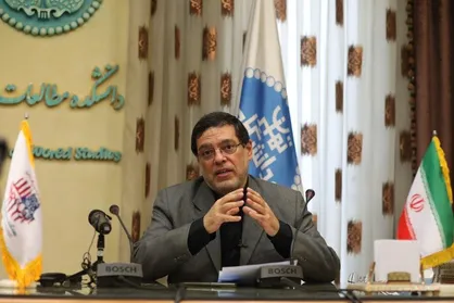 مرندی: از بین رفتن قوانین ضد انحصار یکی از دلایل بروز بحران در آمریکا است / حسینی: مفهوم سخنان ترامپ این بود که آمریکا تنها در صورتی&zwnj;که بتواند نماد&zwnj;های روایت تمدنی&zwnj;اش را حفظ کند، امکان بقا دارد