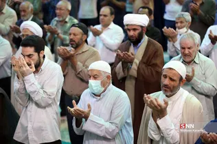 نماز عید قربان در حرم بانوی کرامت
