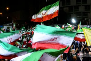 اجتماع شبانه مردمی در حمایت از مدافعان وطن _ میدان ولیعصر (عج) تهران