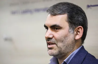 عملکرد خودروسازان قابل دفاع نیست / برخی جریان&zwnj;ها مانع واردات خودرو به کشور می&zwnj;شوند