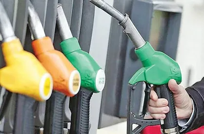 تکذیب شایعات درباره واردات بنزین