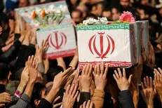 ورود پیکر مطهر ۵۵ شهید دفاع مقدس به وطن