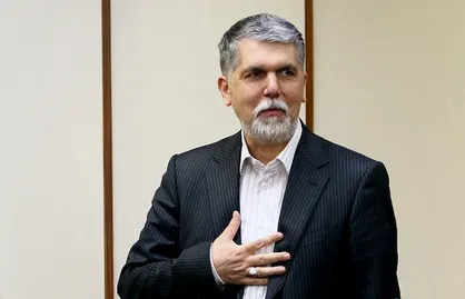 بازدید وزیر فرهنگ و ارشاد اسلامی از نمایشگاه کتاب