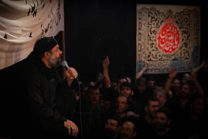 فیلم/ مداحی حاج محمود کریمی شب پنجم محرم ۱۴۳۹