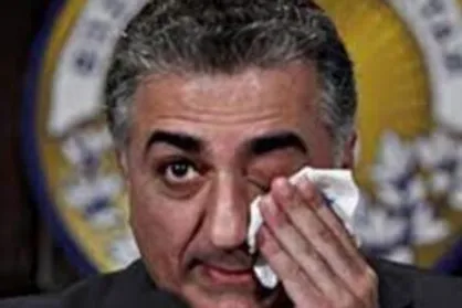 آقای رضا پهلوی! شما گفتید که مردم به کف خیابان بیایند؛ شما مسئول داغدار شدن خانواده&zwnj;ها هستید/ یک ذره مرد باشید و گردن بگیرید + فیلم