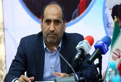 فرزندان کارگزاران نظام در خارج از کشور باید در مدارس ایرانی تحصیل کنند