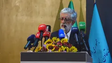 حداد عادل:برای رهبر شهید هنوز شعر نگفتم چون هنوز با این داغ کنار نیامده‌ام/رهبر انقلاب همانند پدر بزرگوارشان جامعه کارگری و تولید را مهم می‌دانند+فیلم