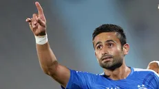 فرمانده استقلالی در قطر ماندنی شد