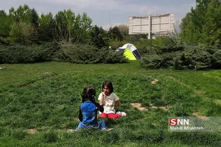 روز طبیعت در پل طبیعت تهران