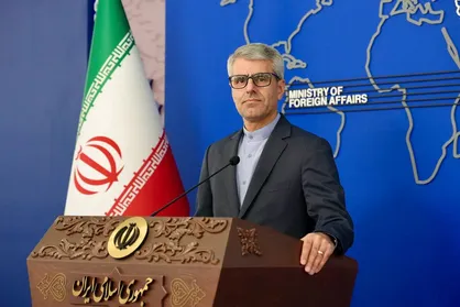 واکنش سخنگوی وزارت خارجه به پنهان شدن ترامپ در کامیون غذا؛ این ترس همیشه با آنها خواهد بود + فیلم