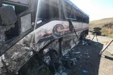 جان‌باختن ۱۷ و زخمی‌شدن ۳۴ نفر در واژگونی اتوبوس در افغانستان