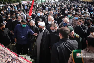 تشییع پیکر شهید مدافع حرم «رضا فرزانه»