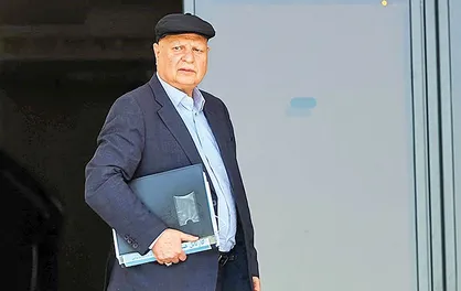 دلیل جدایی میر کاظمی از دولت چه بود؟