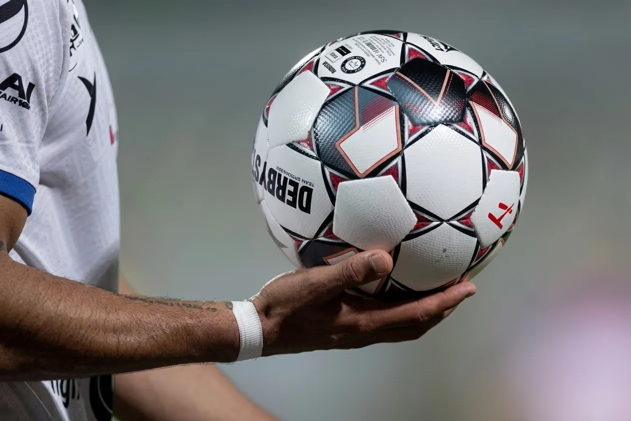 پایان هفته دوم لیگ برتر، پرسپولیس صدرنشین شد استقلال و تراکتور در تعقیب