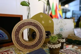بازدید ستاری و ضرغامی از نمایشگاه ایران ساخت
