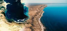 بررسی آثار پیش‌روی و پس‌روی آب دریای مازندران در نتیجه تغییرات اقلیمی، بر اساس شواهد برجای مانده در خاک‌های ساحلی توسعه یافته در تالاب گمیشان/ پژوهشی مهم در عرصه نوسانات آب دریا