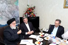 مدارس تحت مالکیت بنیاد شهید در تهران تعیین تکلیف می‌شود