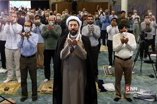 اقامه نماز عید فطر در مسجد دانشگاه تهران