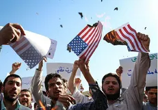 طنین شعار «مرگ بر آمریکا» در تجمع ضد استکباری دانشگاهیان دانشگاه آزاد اسلامی