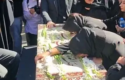 وداع با پیکر محمد کاسبی در حوزه هنری