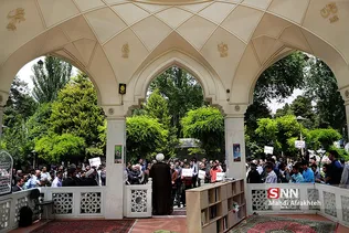 تجمع دانشجویان دانشگاه علم و صنعت در اعتراض به خروج آمریکا از برجام